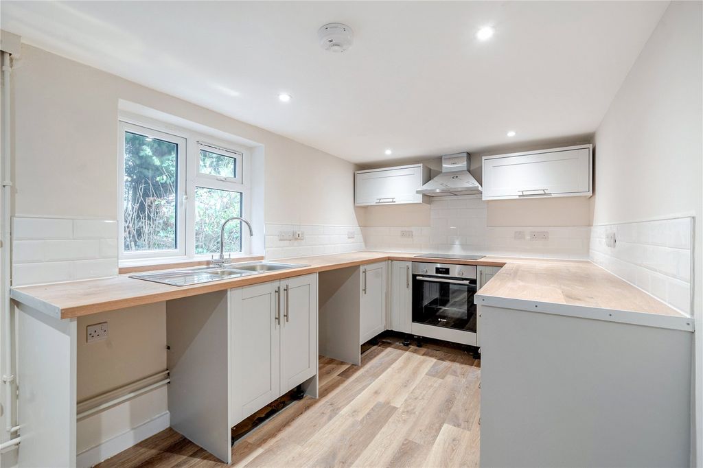 Property photo 2 of 10 Kitchen