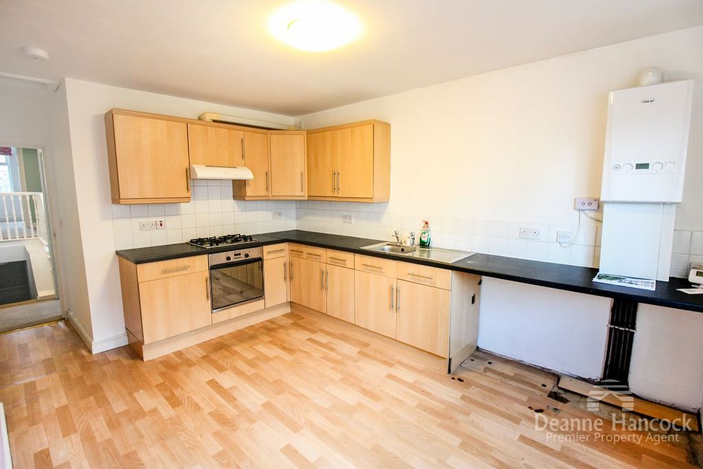 Property photo 2 of 9