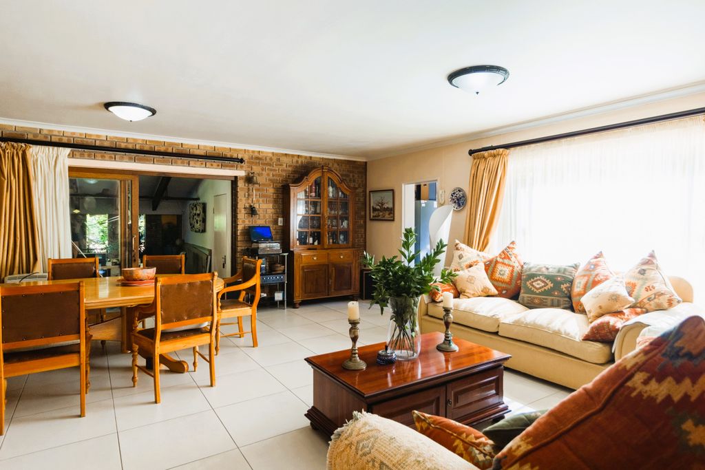 Property photo 2 of 39