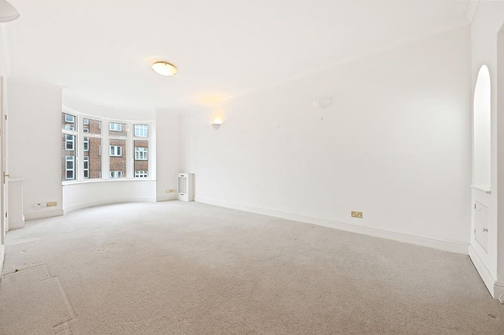 Property photo 3 of 10 Tec - 67 William Court - Reception3 (1).Jpg