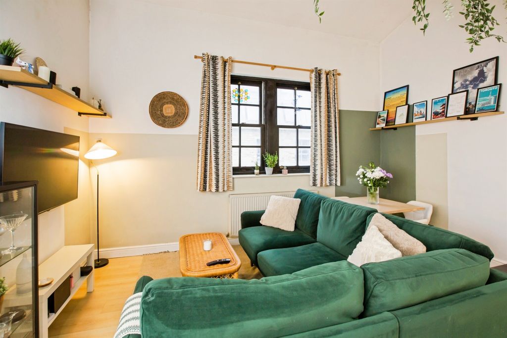 Additional image 4 of 1 bed flat for saleSowerby Street, Sowerby Bridge HX6
