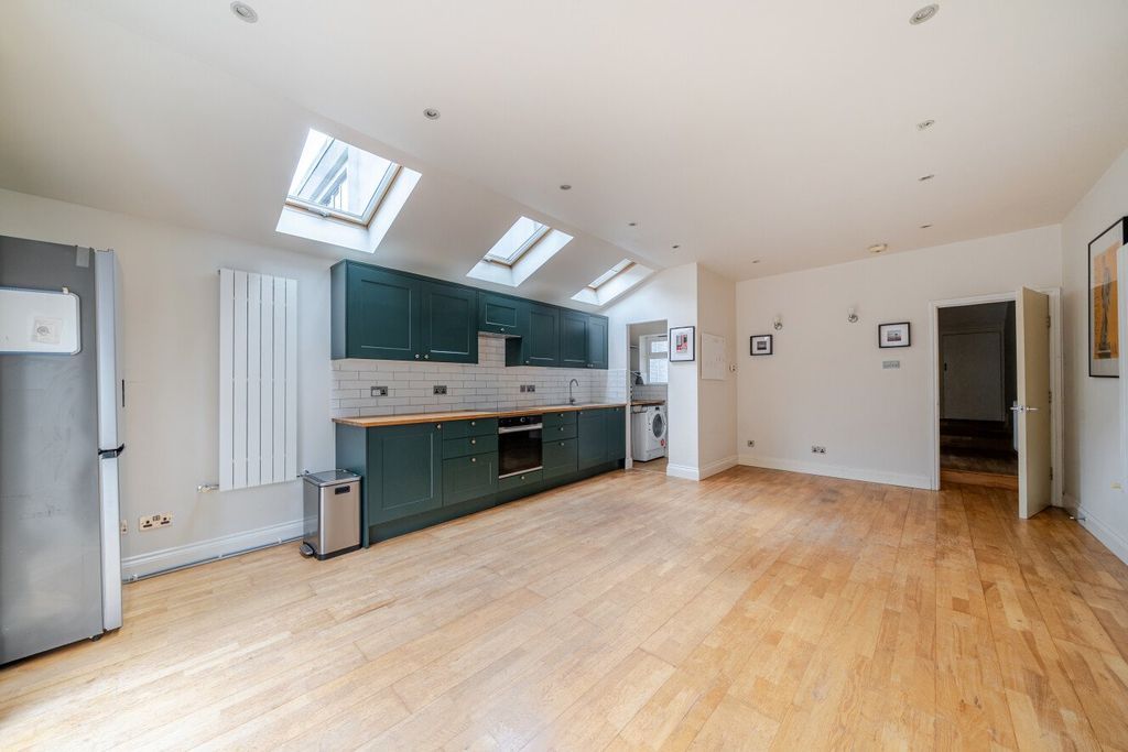 Property photo 3 of 17 Picture No. 06