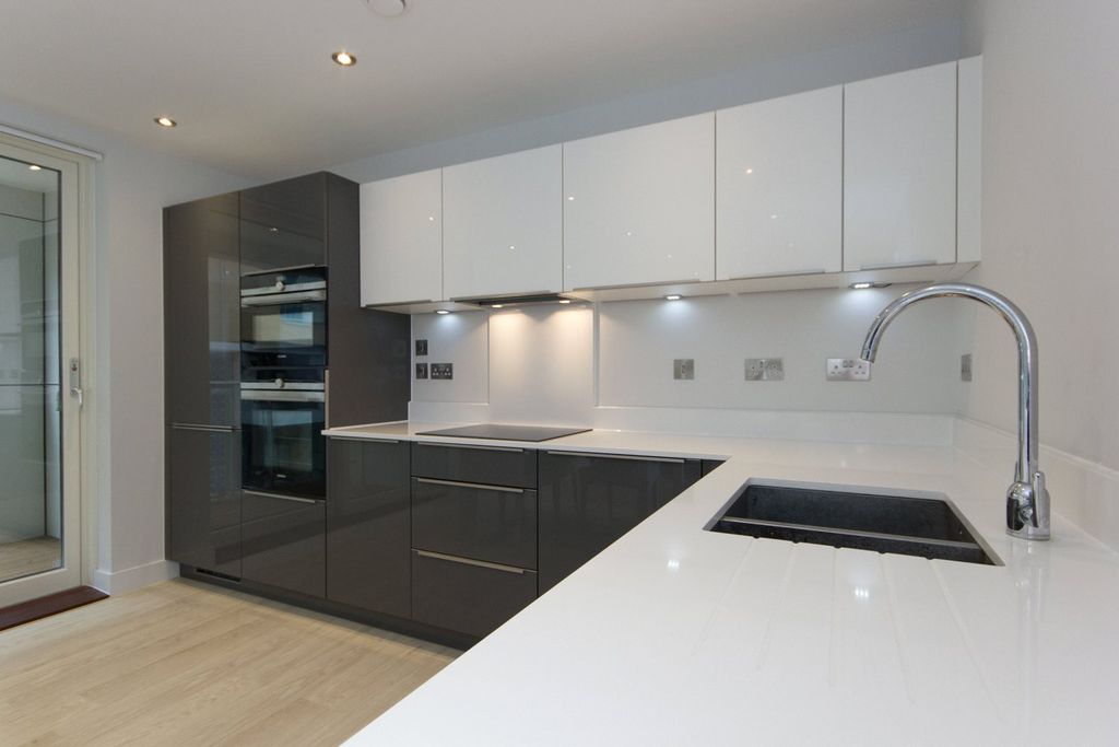 Property photo 2 of 9 Picture No. 05