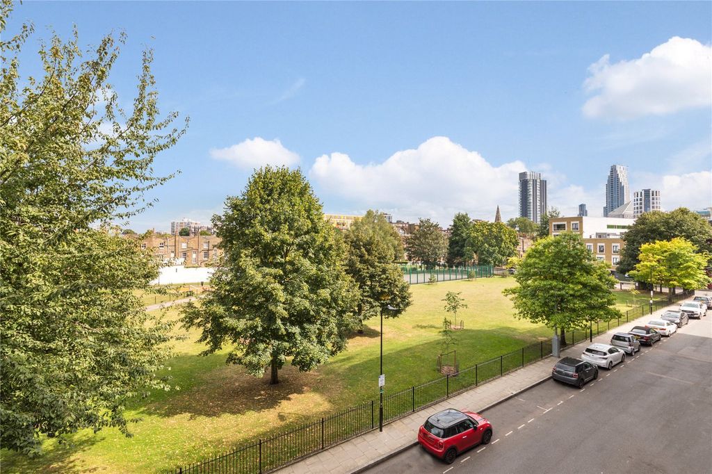 Property photo 3 of 3