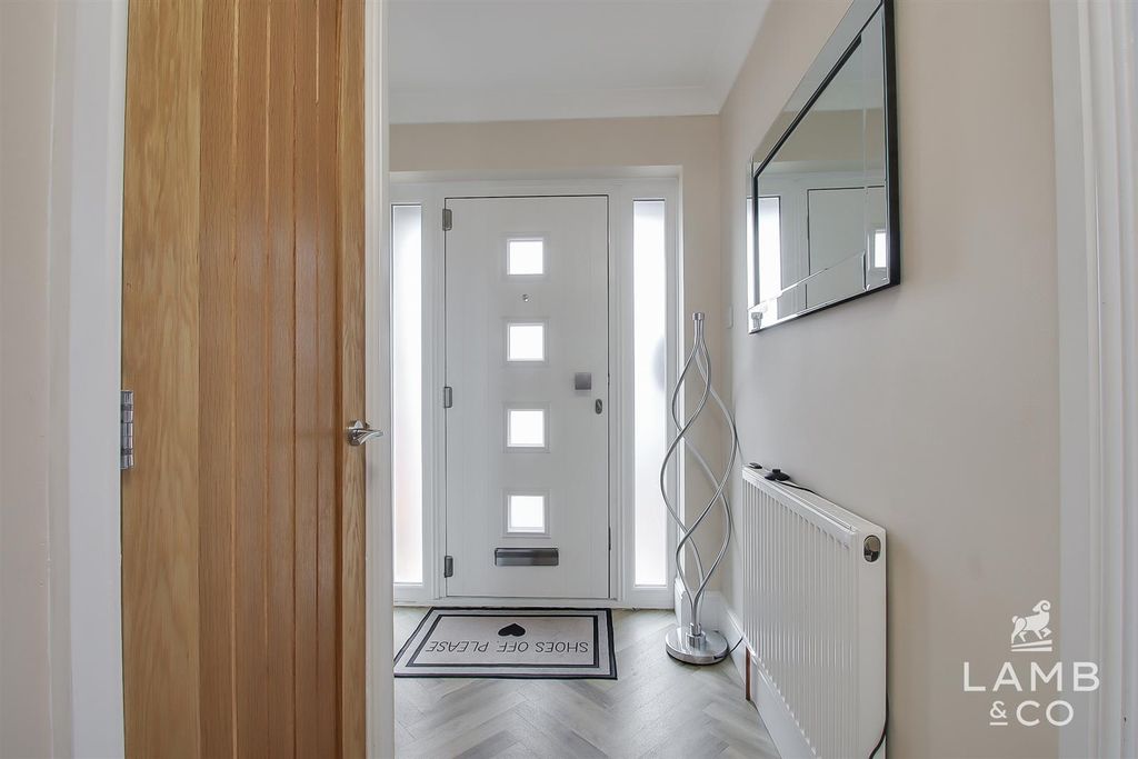 Additional image 12 of 3 bed detached house for saleCrome Road, Clacton-On-Sea CO16