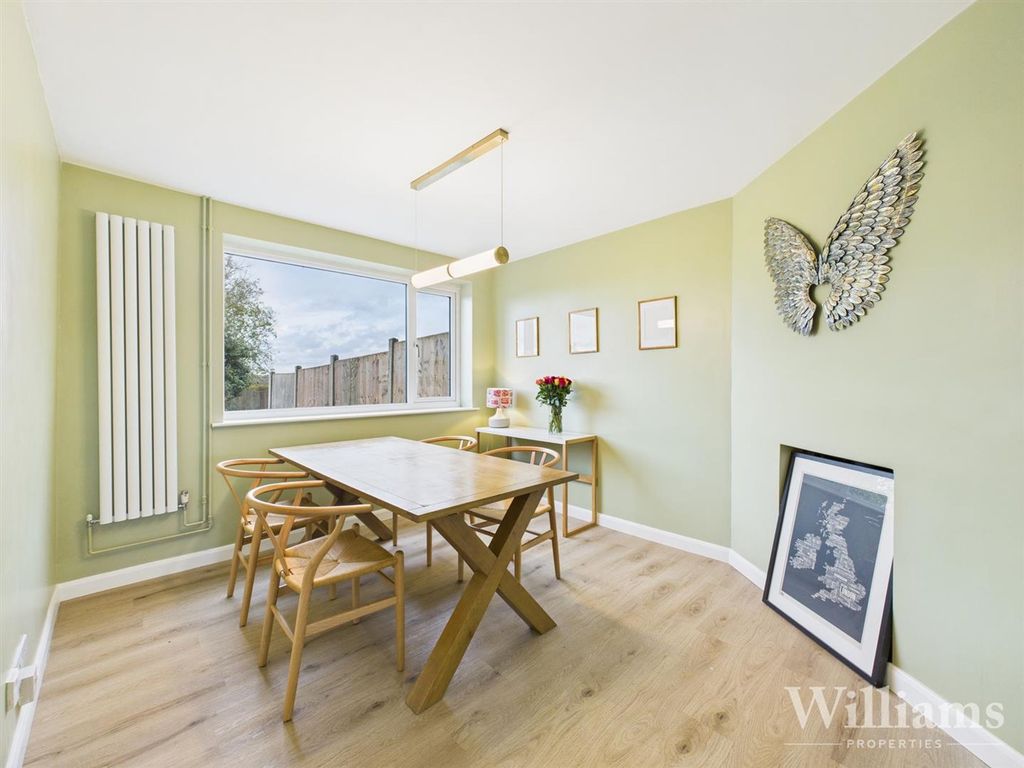 Property photo 3 of 21 Cam02861G0-Pr0522-Still005.Jpg