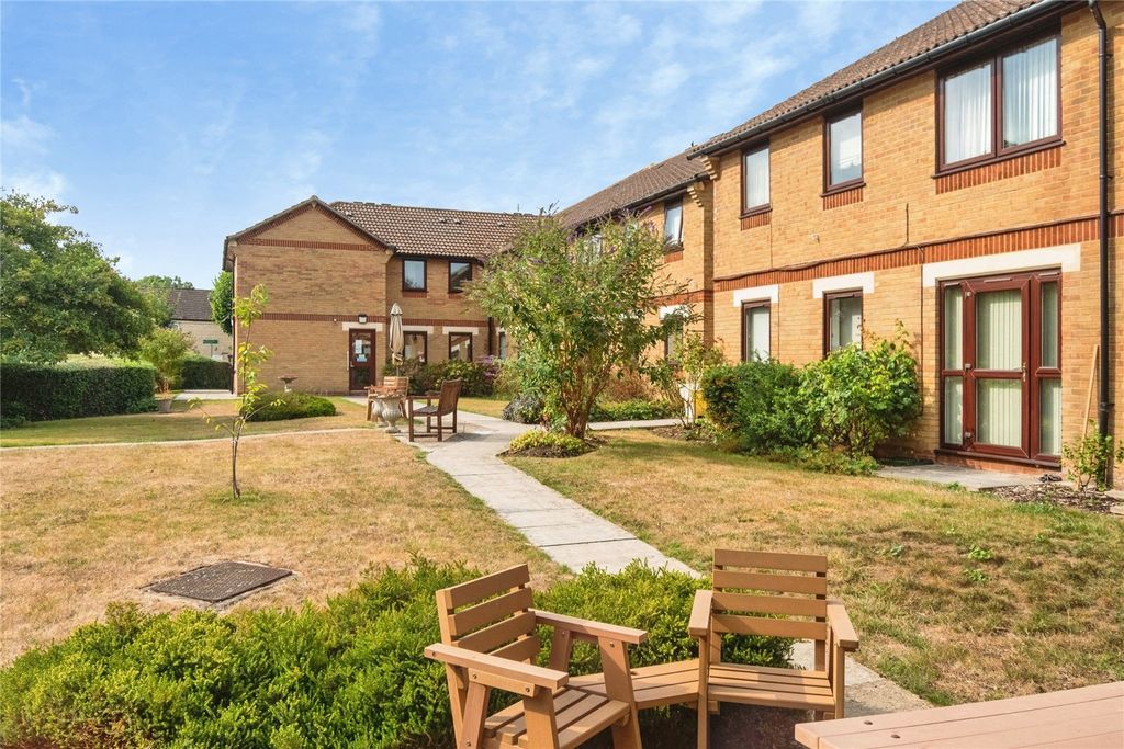 Property photo 1 of 12 General View