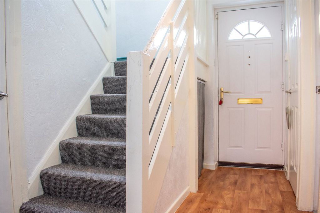 Property photo 2 of 18 Hall