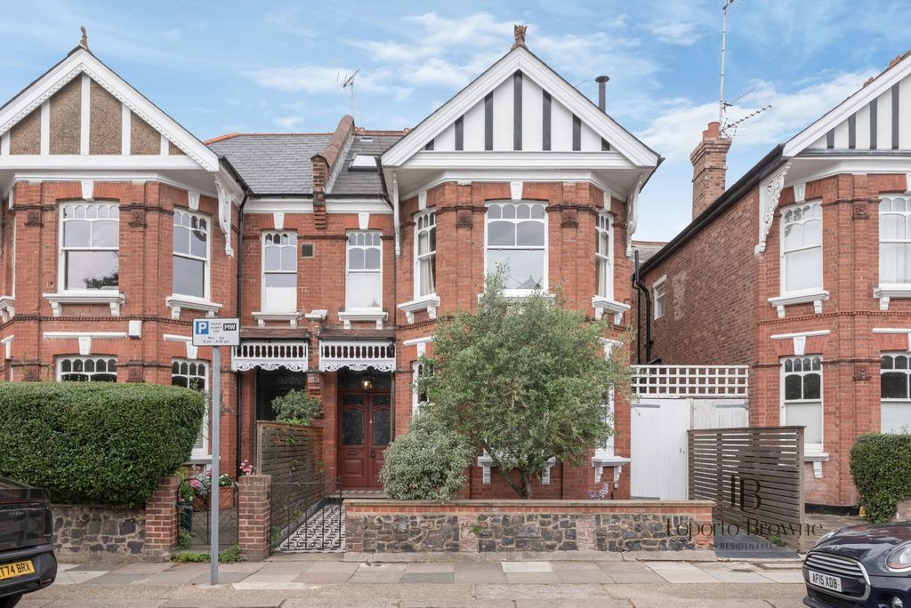 Property photo 2 of 40