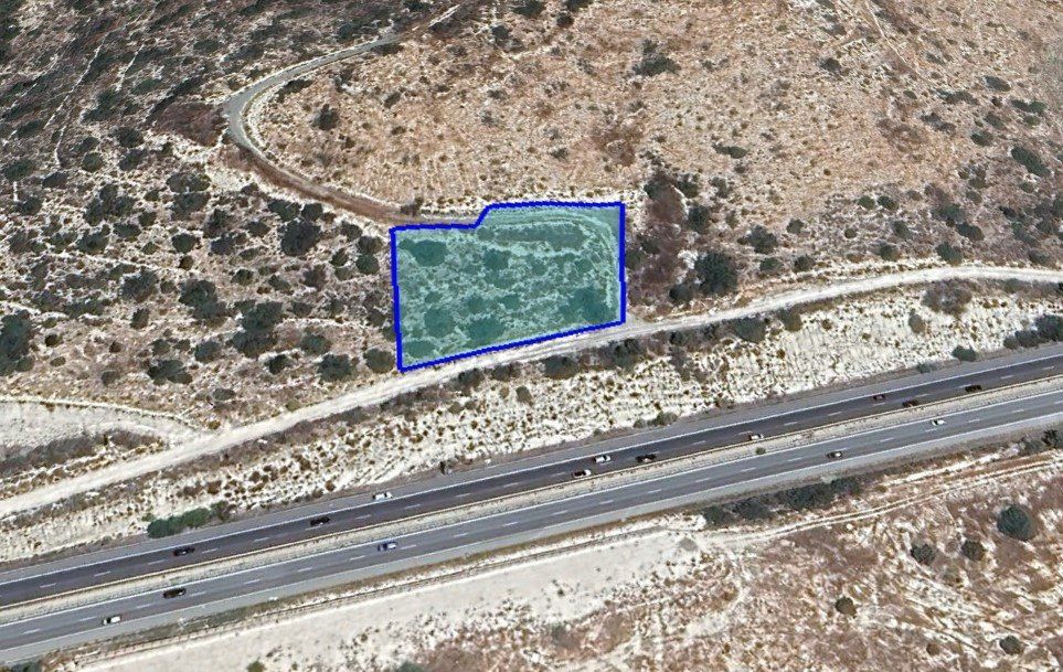 Property photo 1 of 1
