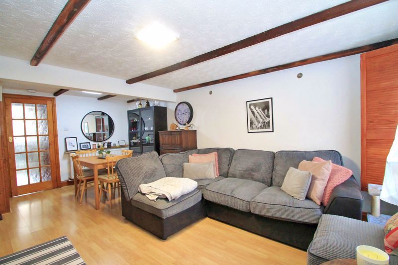 Property photo 3 of 11 Photo 7