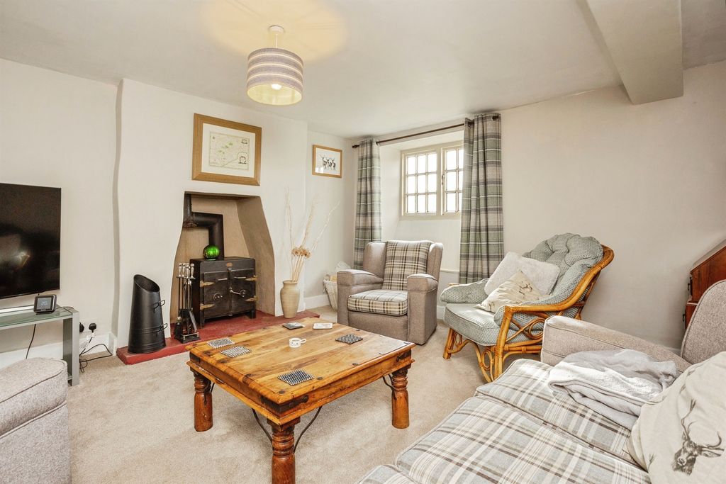 Property photo 2 of 19