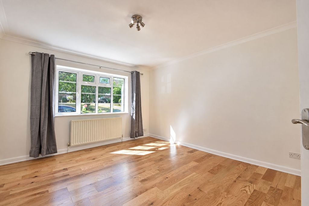 Property photo 3 of 5