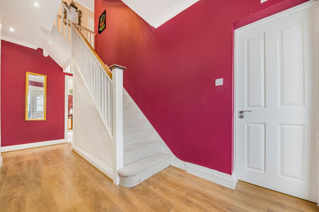 Property photo 3 of 16 Picture No. 95