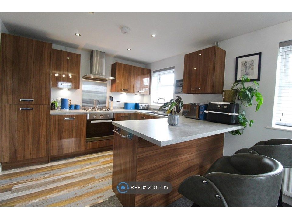 Property photo 1 of 16 Kitchen
