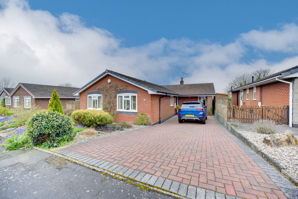 Property photo 1 of 31