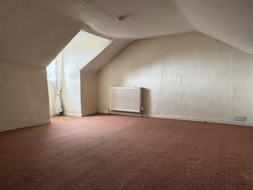 Property photo 3 of 7 Attic.Jpg