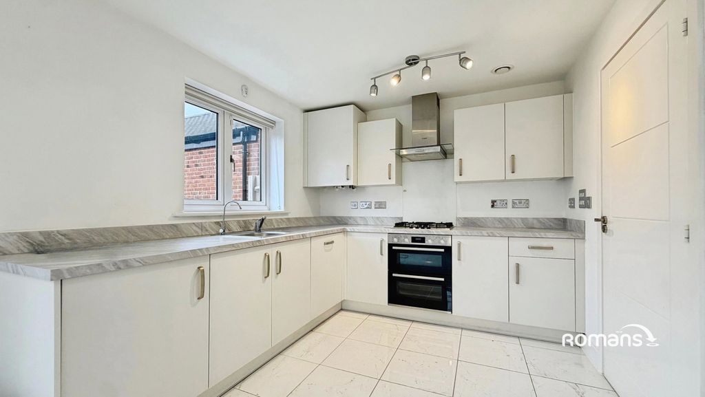 Property photo 3 of 15 Pbox-Img.Jpg