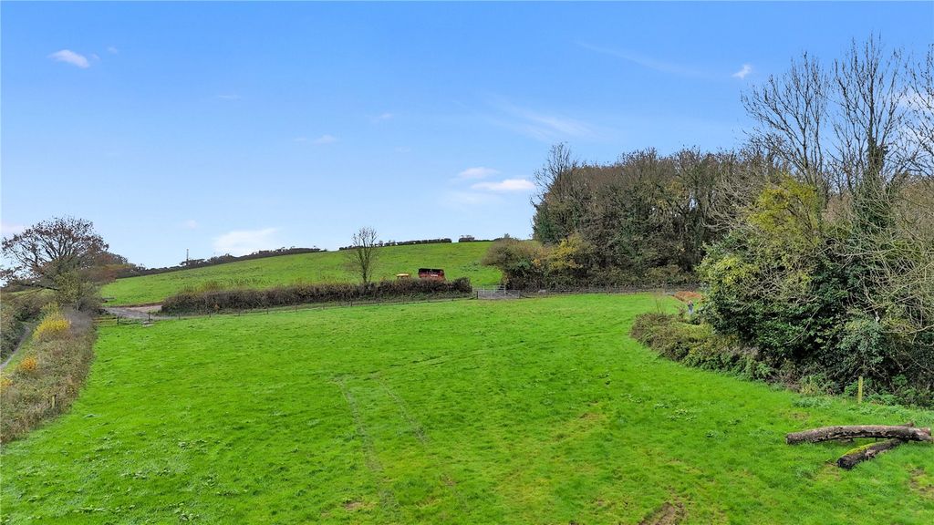 Property photo 3 of 4 Picture No. 01