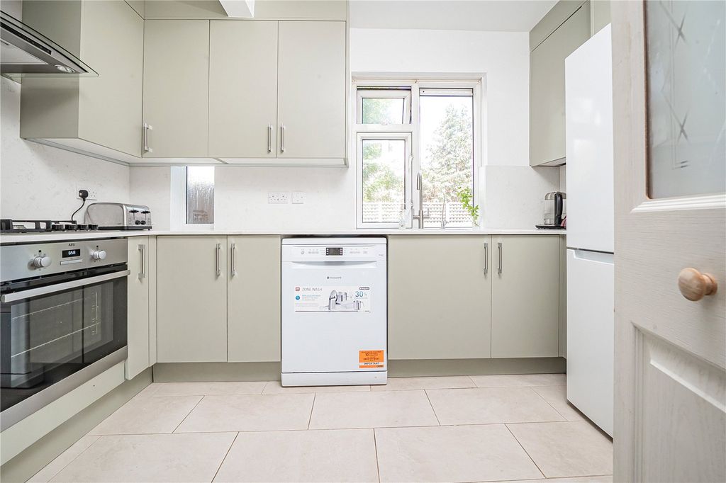 Property photo 3 of 18 Picture No. 08