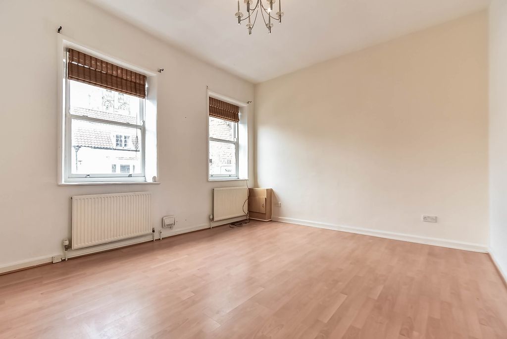 Property photo 3 of 7 Living Room