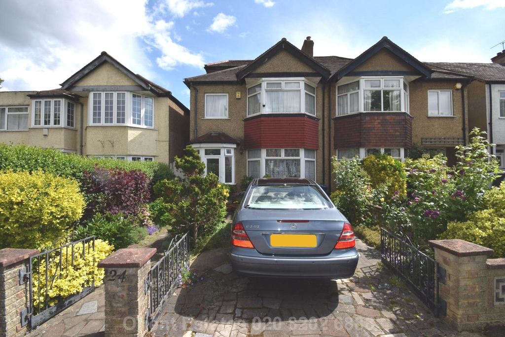Property photo 1 of 9