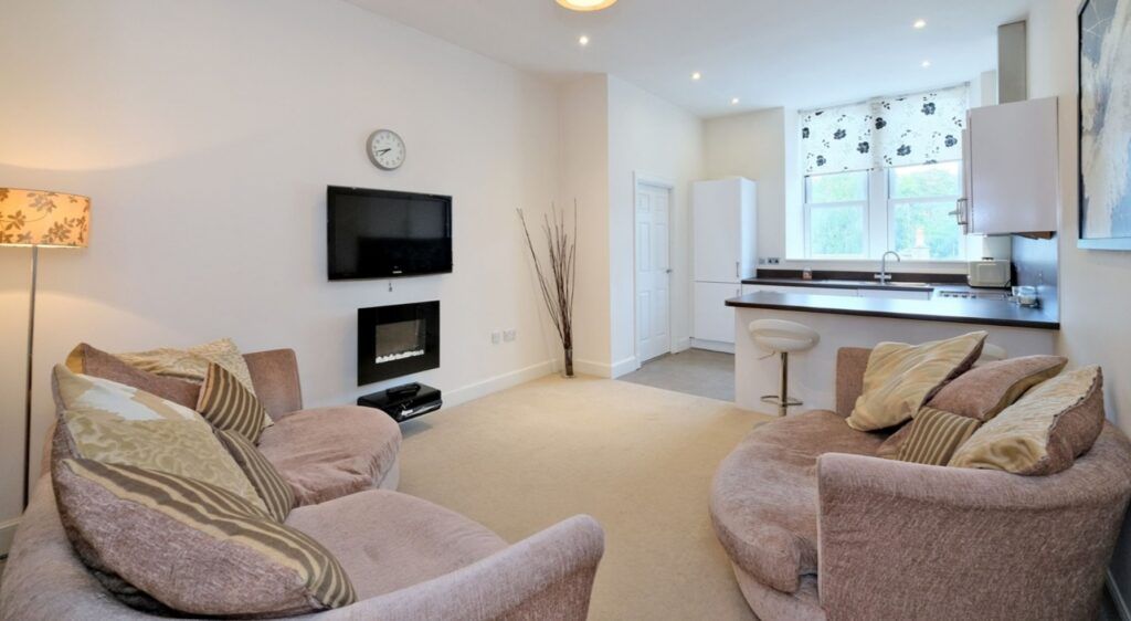 Property photo 2 of 10