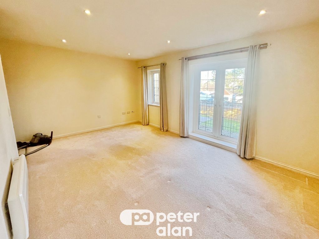 Property photo 2 of 9 Image