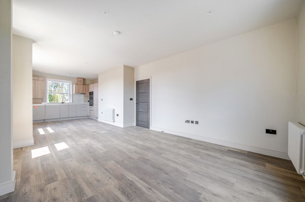 Property photo 3 of 13 1494175-5-6A5667c...
