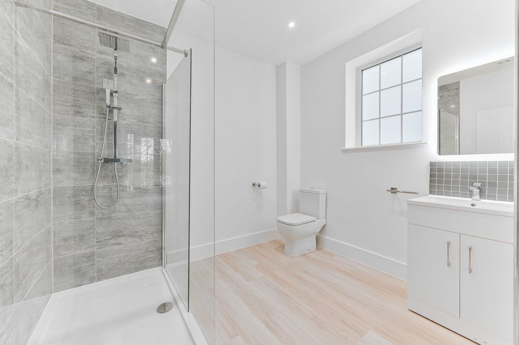 Additional image 5 of 7 bed detached house for saleAddiscombe Road, Croydon CR0