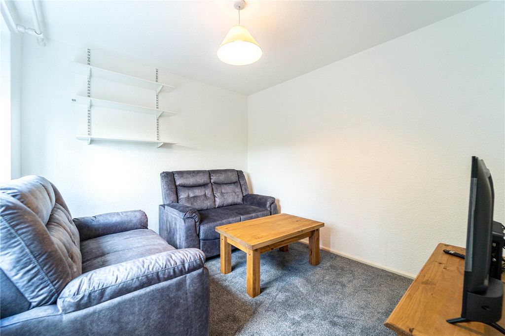 Property photo 2 of 23 Picture No. 29