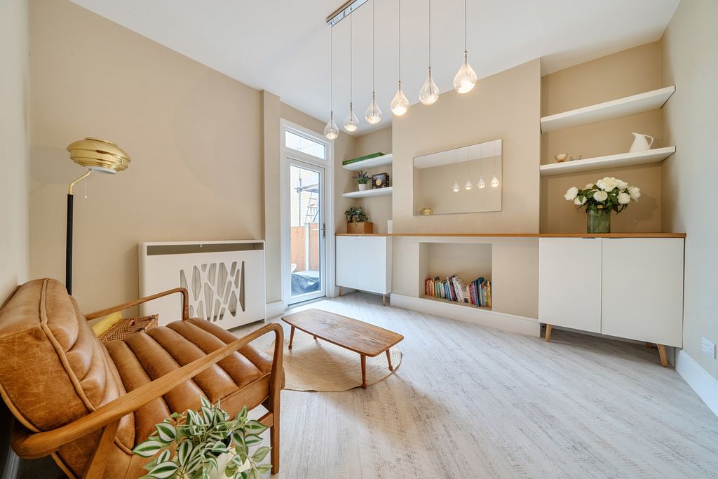 Property photo 2 of 23 Reception