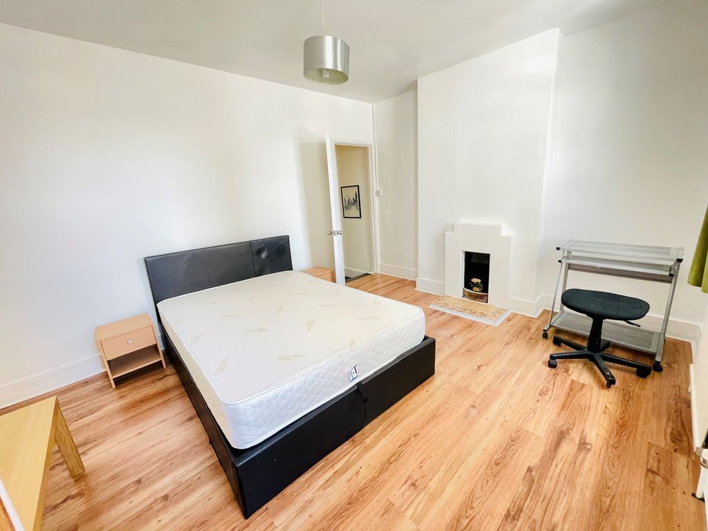 Property photo 1 of 9 1
