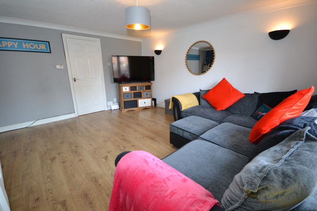 Property photo 3 of 12