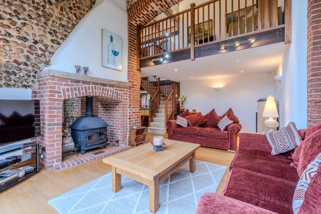 Property photo 3 of 26