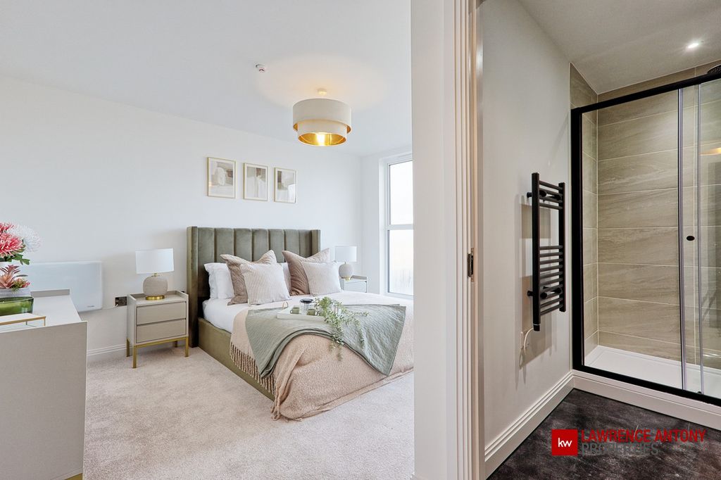 Property photo 3 of 38