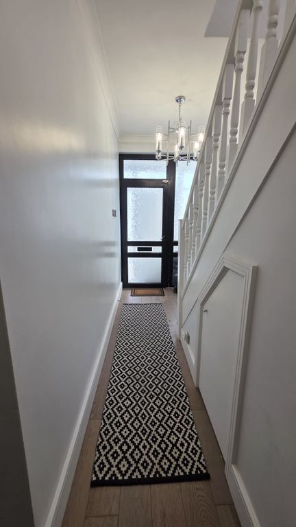 Property photo 3 of 34