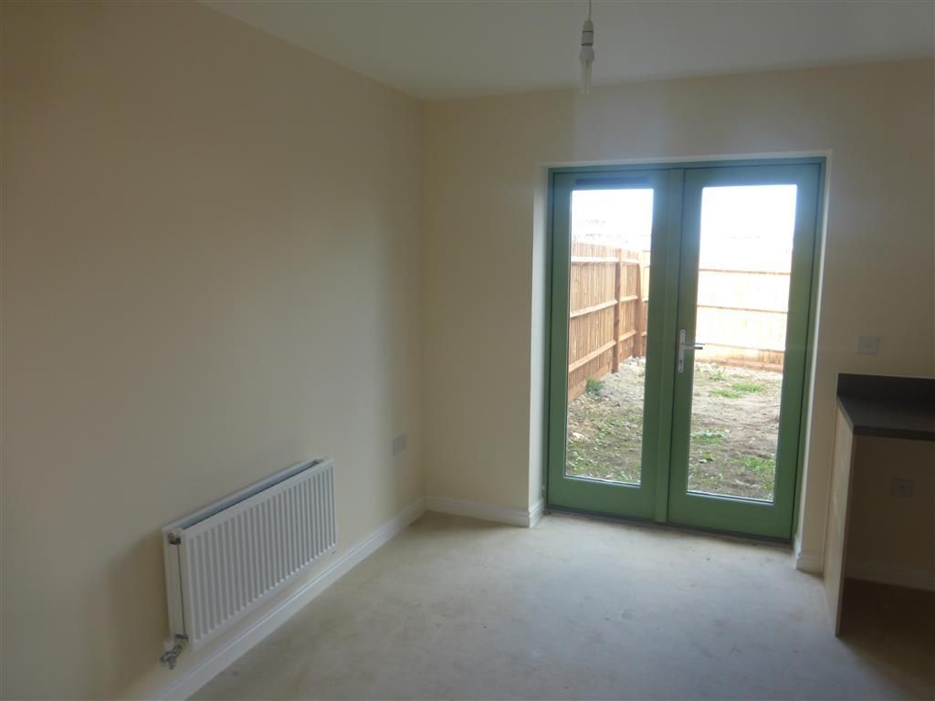 Property photo 3 of 12 Dining Room