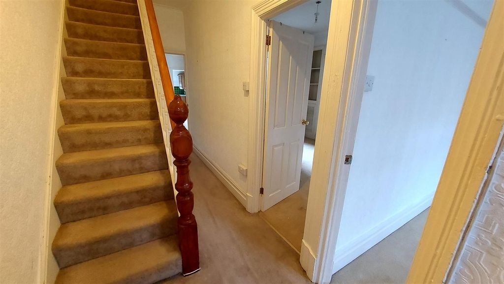 Property photo 3 of 28 Hallway