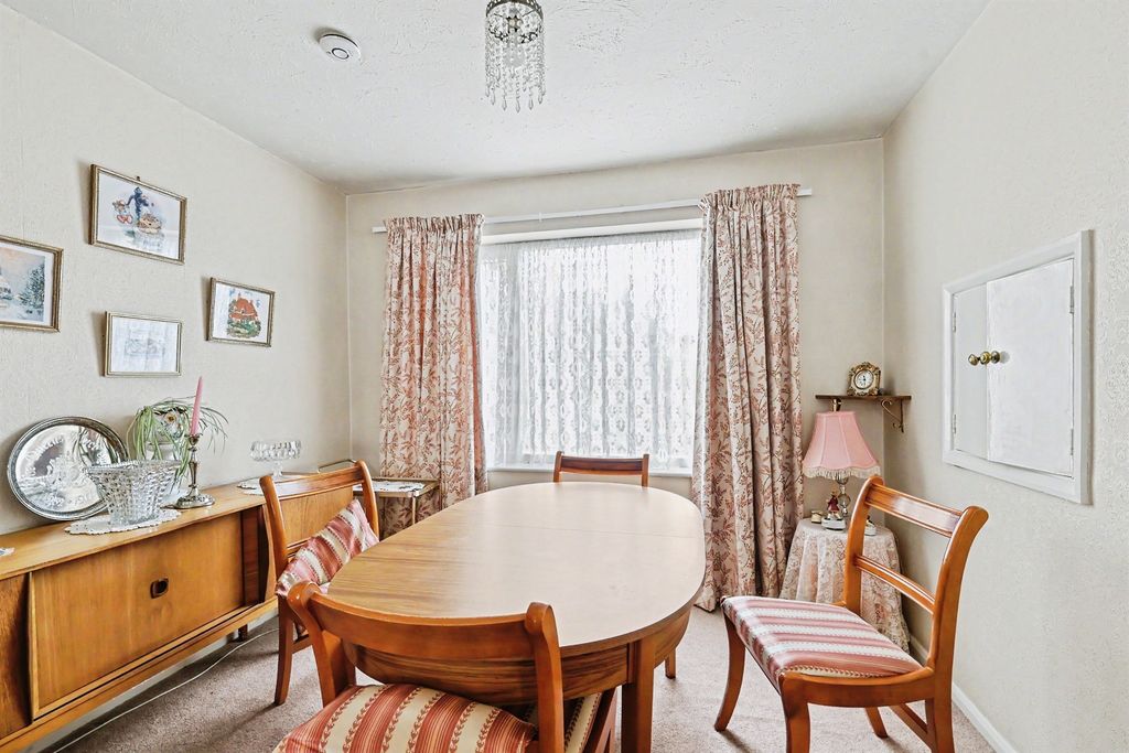 Property photo 3 of 19
