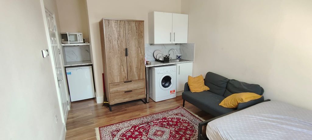 Property photo 3 of 3