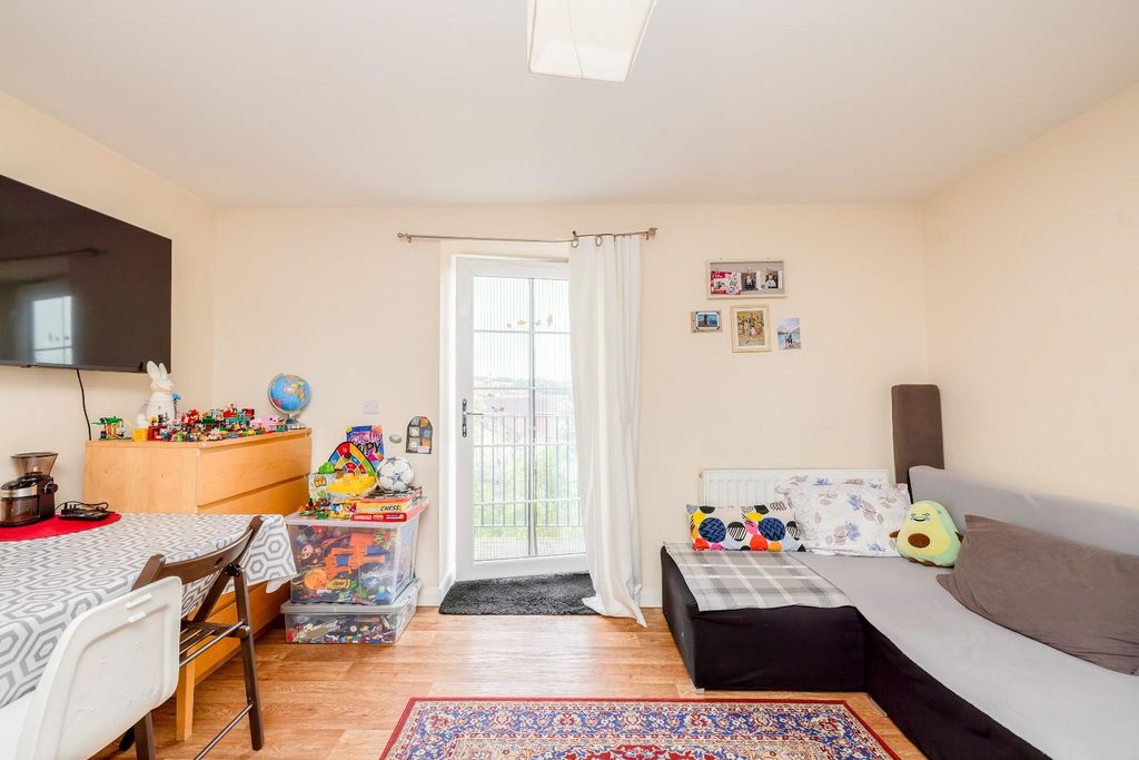 Property photo 3 of 13 014A0380-Hdr.Jpg