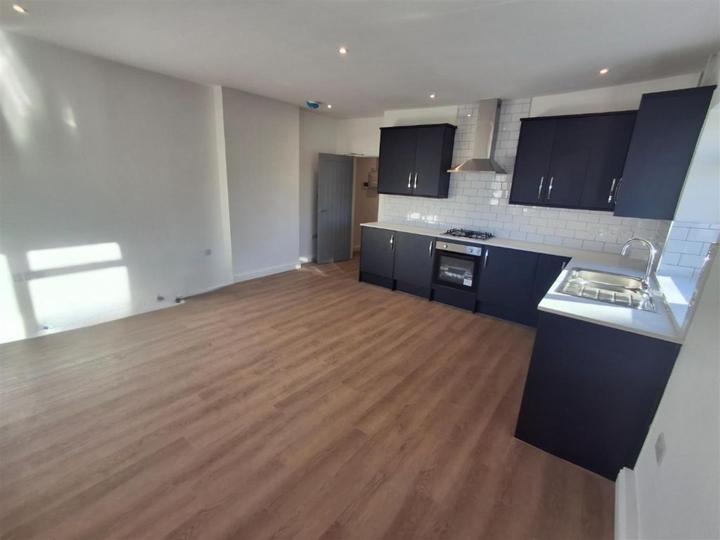 Property photo 2 of 7 Lounge 1.Jpg