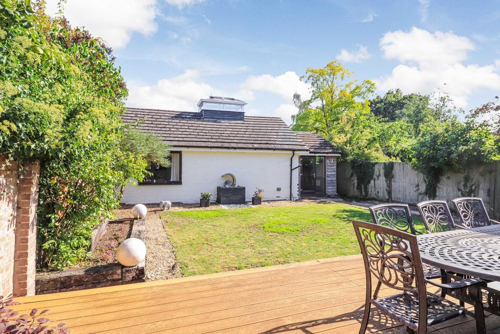 Property photo 3 of 27 Img (14).Jpg