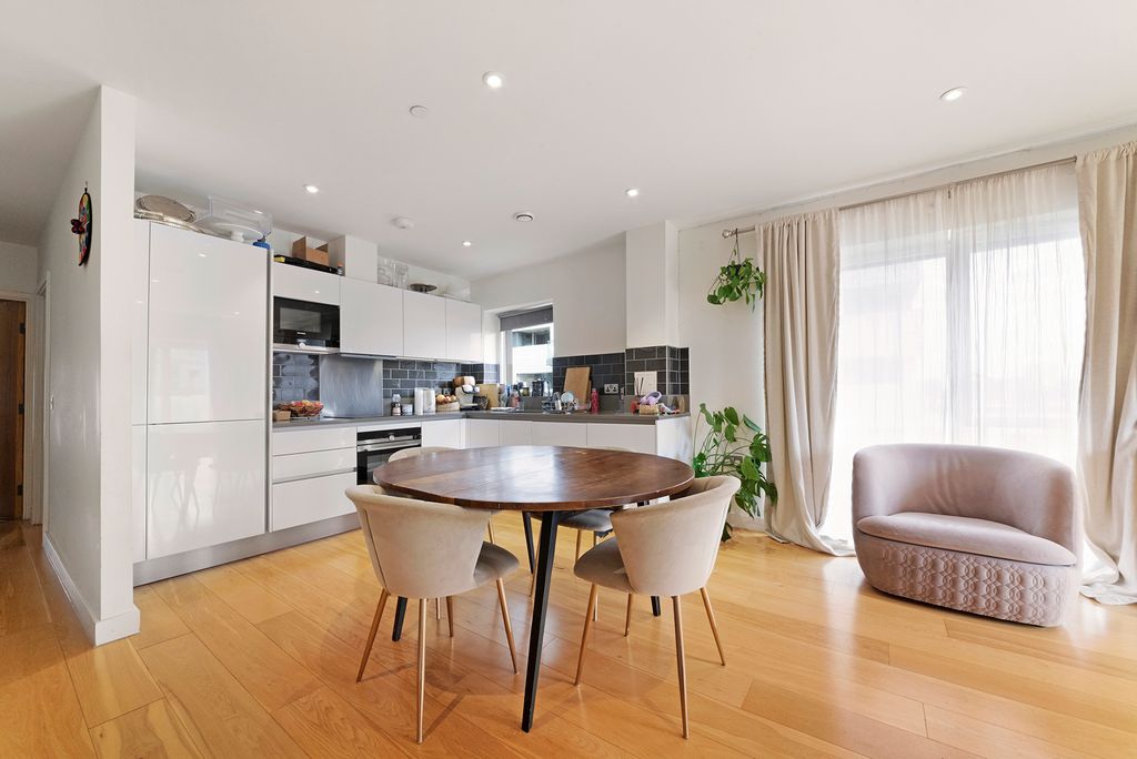 Property photo 3 of 17 3.Jpg