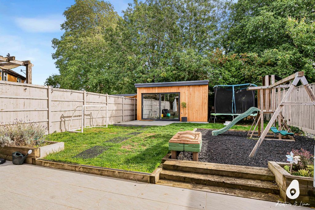 Property photo 3 of 19 5544735
