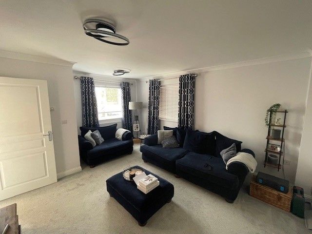 Property photo 3 of 8