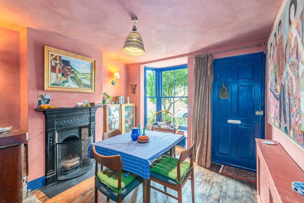 Property photo 2 of 19 Dining Room