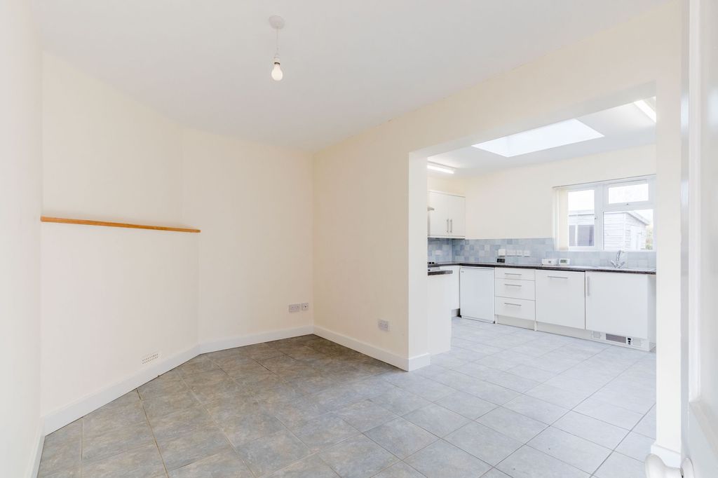 Property photo 3 of 14 Dining Room