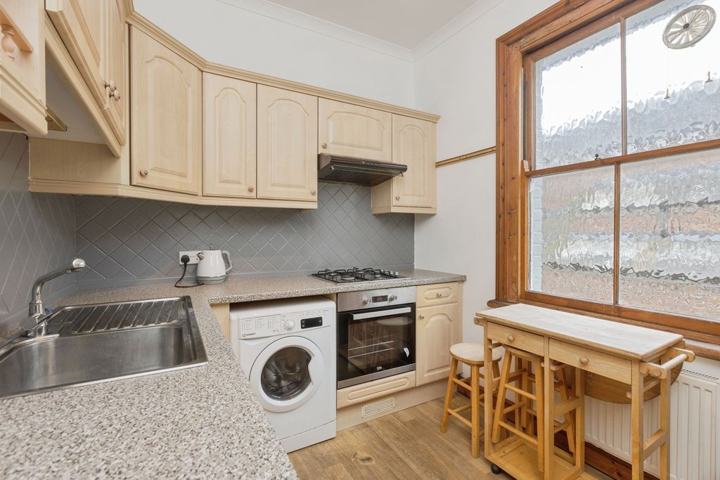 Property photo 2 of 11 Pbox-Img.Jpg